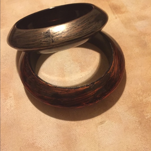 Bracelets - Picture 2 of 3